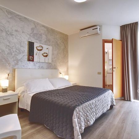 Hotel Augusta Caorle Exterior foto