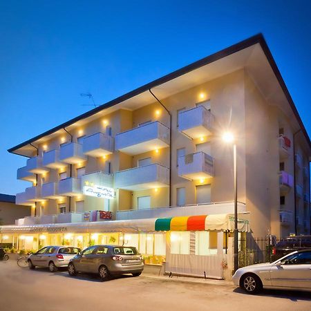 Hotel Augusta Caorle Exterior foto
